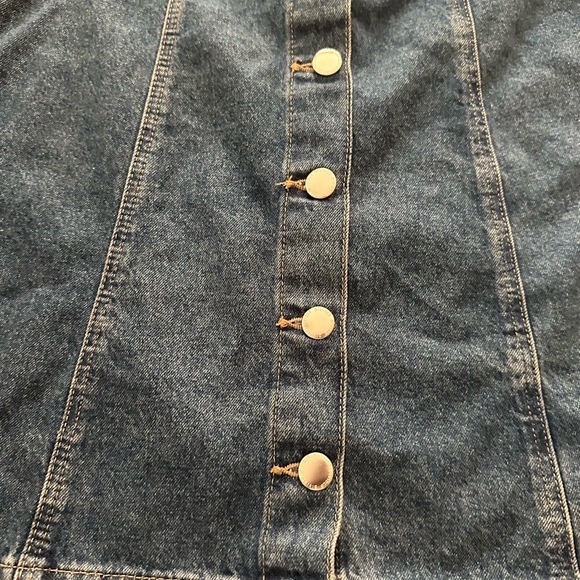 Ladies Jean Skirt - Picture 3 of 6